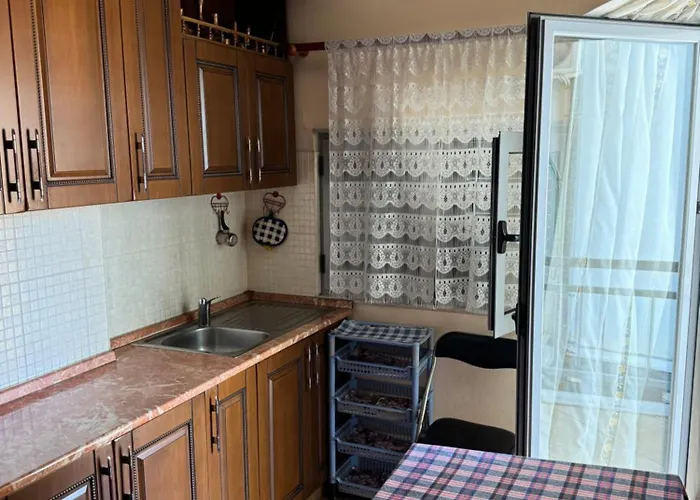 Center Apartment,new Bazaar 아파트 *